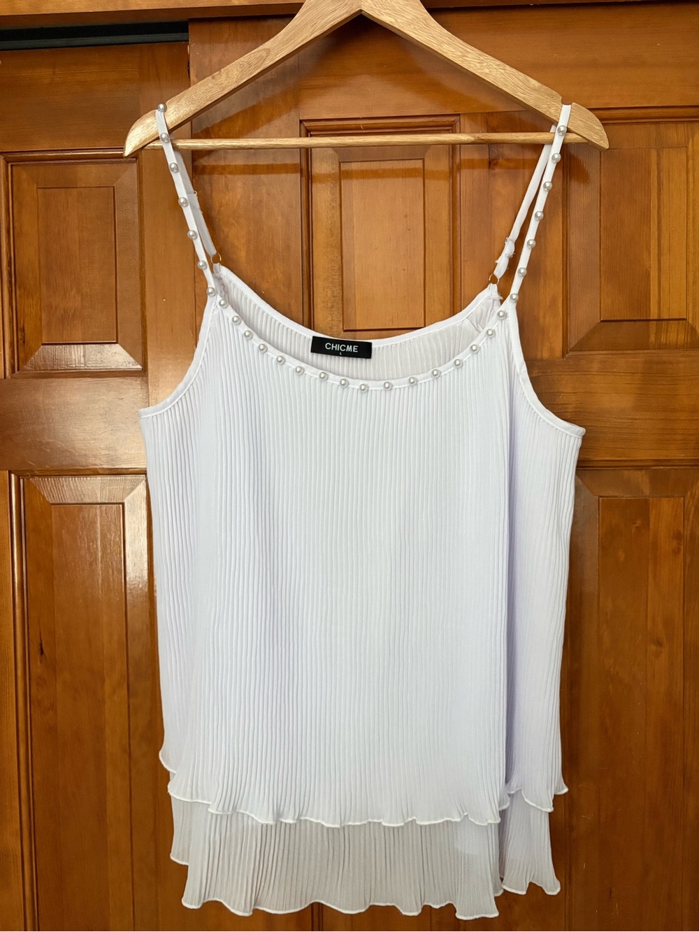 Chicme Pleated Pearl Going Out White Tank Top Size Large